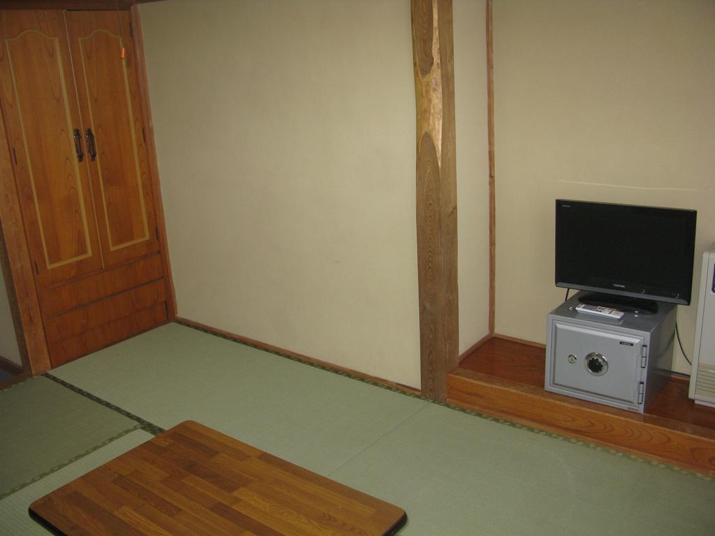 Ryokan Kobayashi Katashina Bagian luar foto