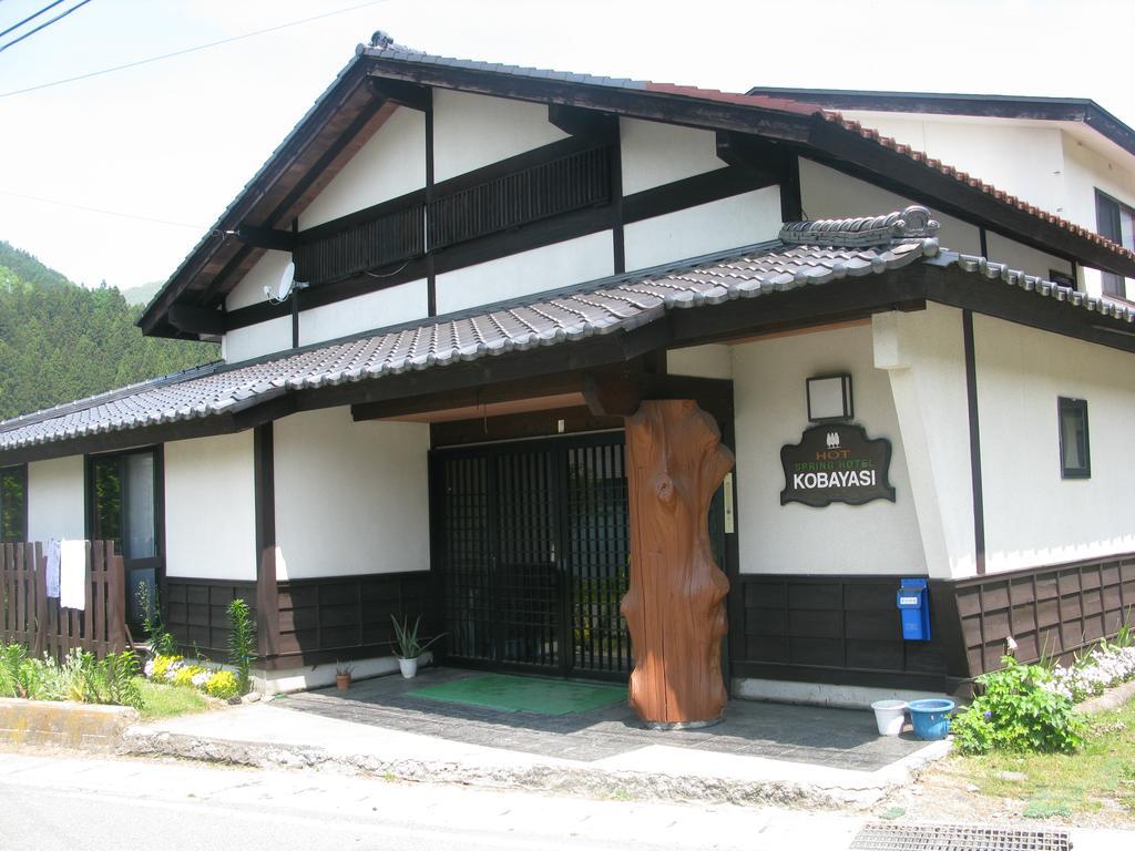 Ryokan Kobayashi Katashina Bagian luar foto