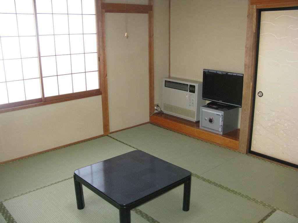 Ryokan Kobayashi Katashina Bagian luar foto